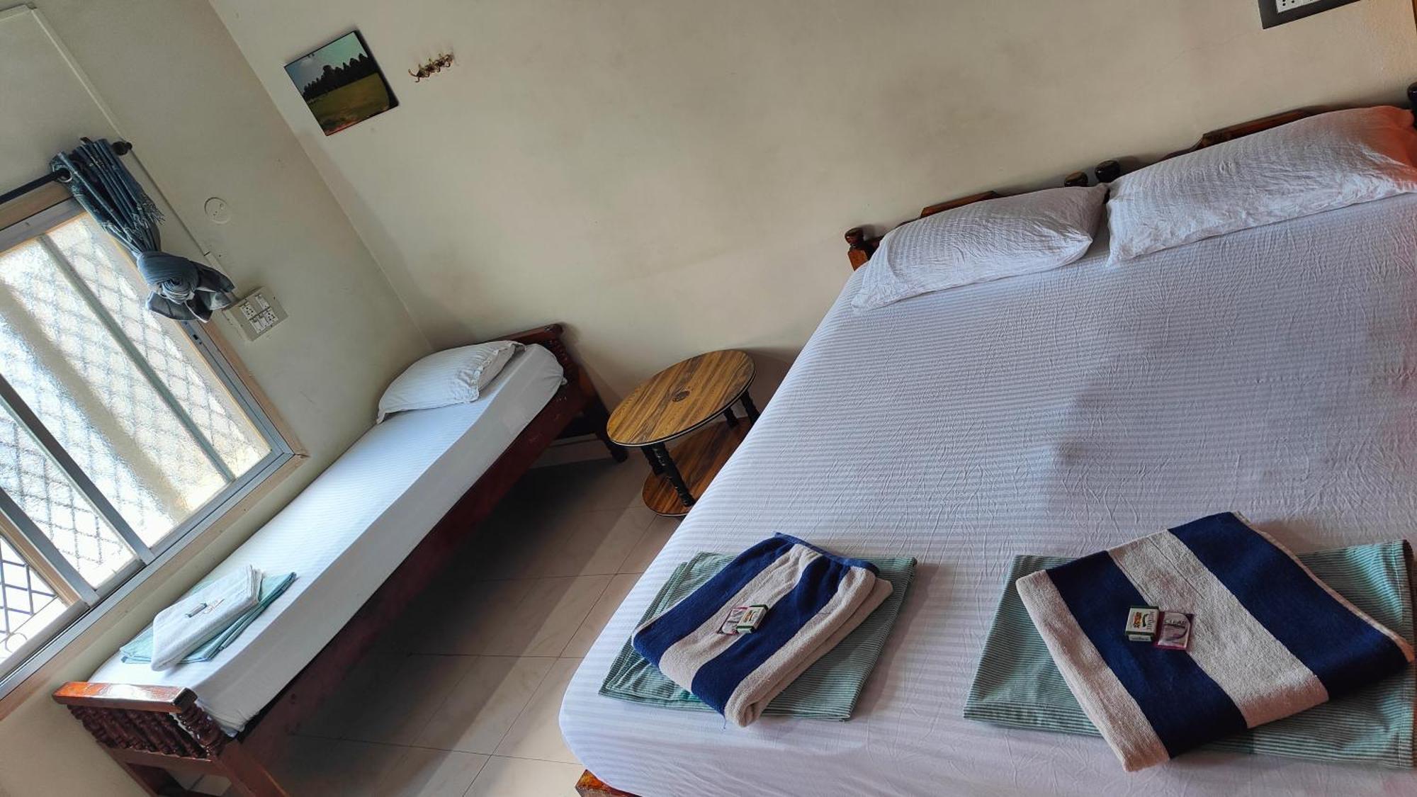 Rocky Guesthouse 함피 외부 사진