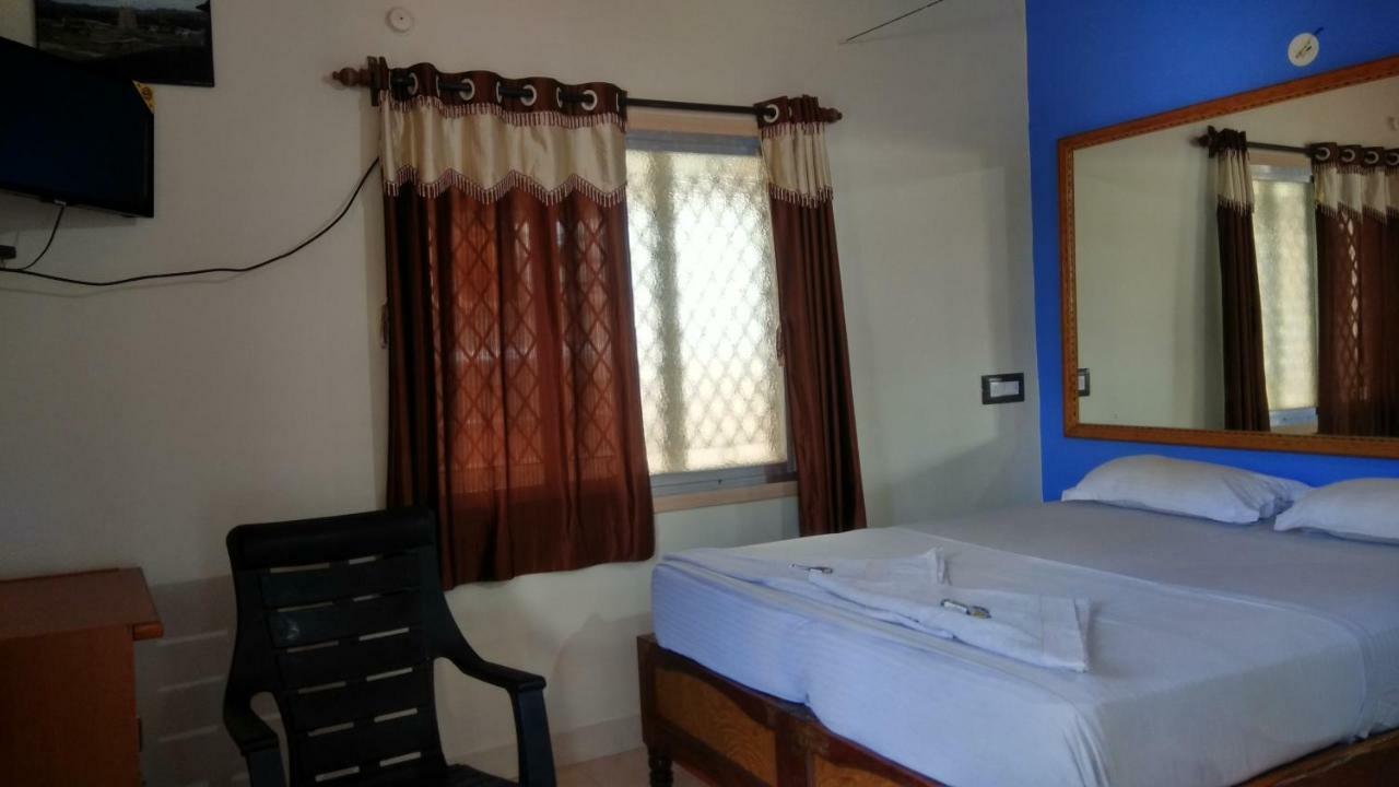 Rocky Guesthouse 함피 외부 사진