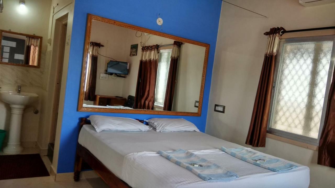 Rocky Guesthouse 함피 외부 사진